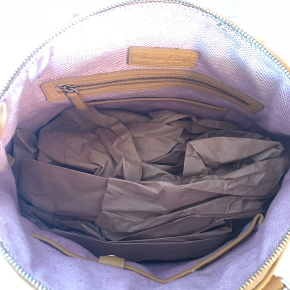 Dooney and Bourke Purse - Picture 5 of 7